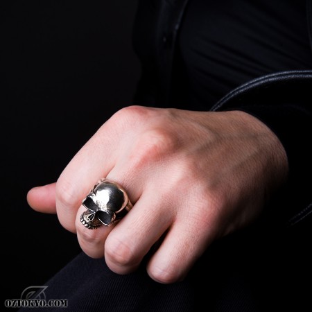 large skull ring
