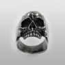 STS R02Sv Silver Skull Ring up straight.