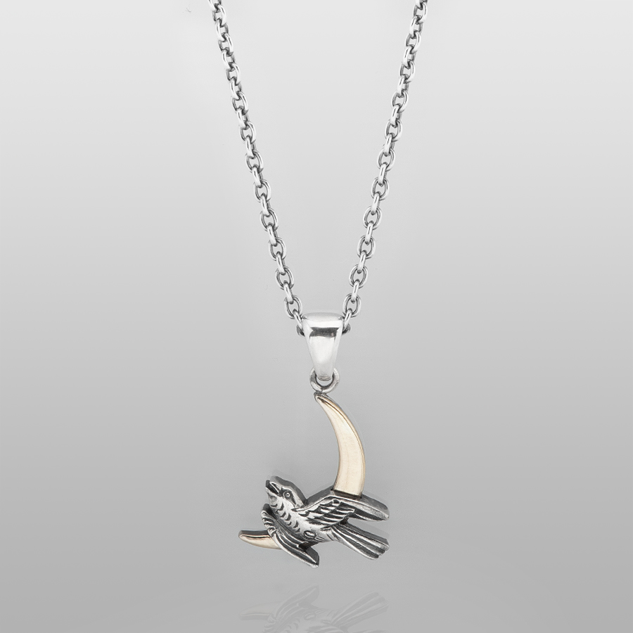 月と時鳥 | ペンダント、ネックレス＆チョーカー by boozebird