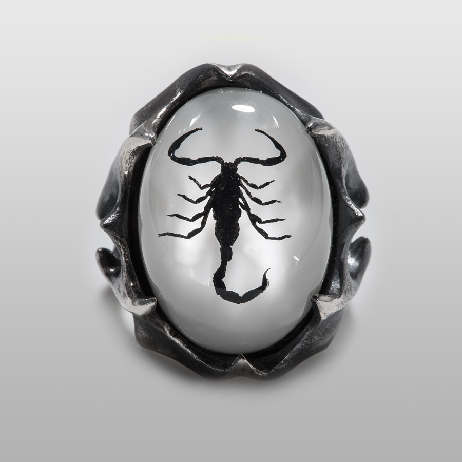 Real scorpion top ring