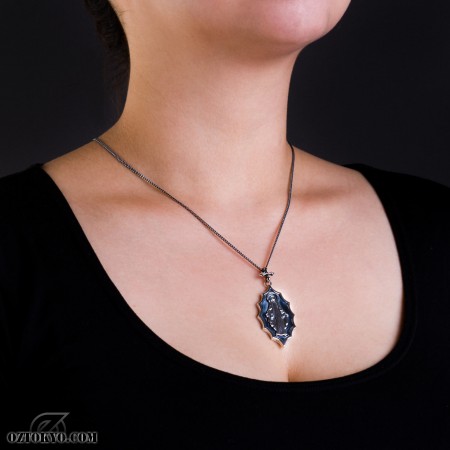 The Sinner | Pendants, Necklaces & Chokers by Oz Abstract