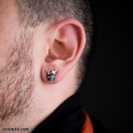 Japanese top male earrings