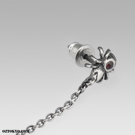 Spider & Web (SingleChain-Garnet) | Pierces & Ear Cuffs by