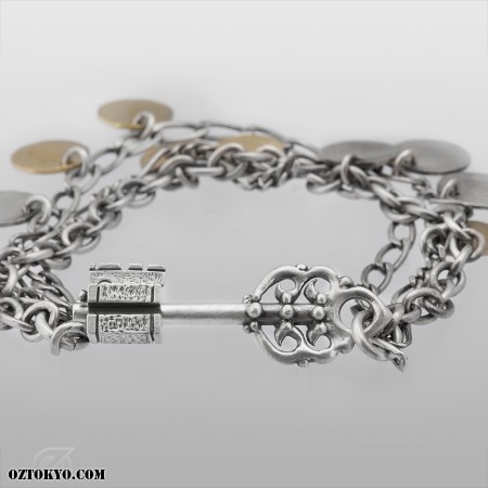 鍵と鎖ブレスレット | ブレスレット＆バングル by BigBlackMaria