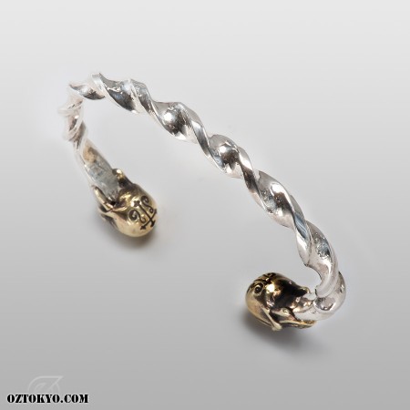 アクセサリー Engrave the X bangle 01_e43fdebd-df2c-4689-a663-