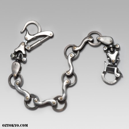 Caterpillar | Wallet Chains by Nakayama Hidetoshi | Online